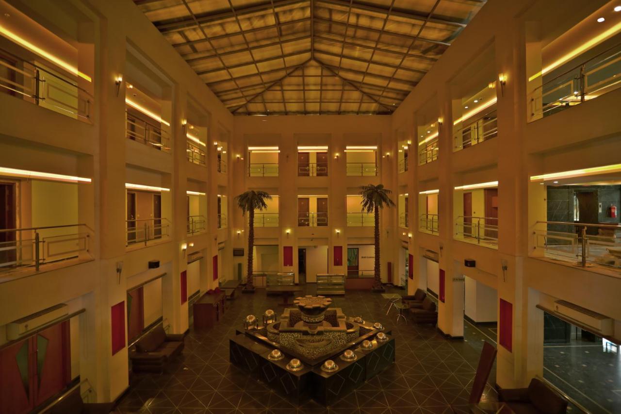 Renest Gandhidham Hotel Exterior photo