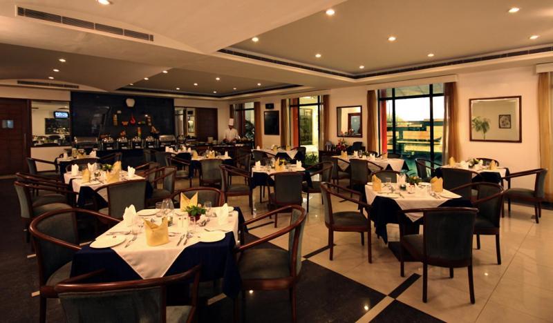 Renest Gandhidham Hotel Exterior photo